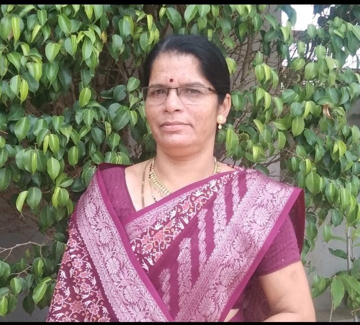 सौ. सुवर्णा पोपट जाधव